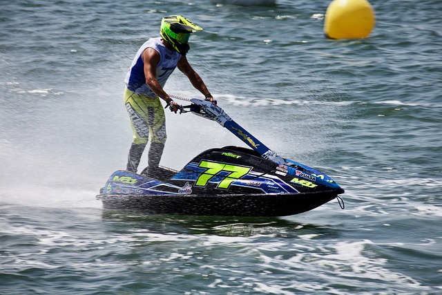 通过坚持不 通过坚持不